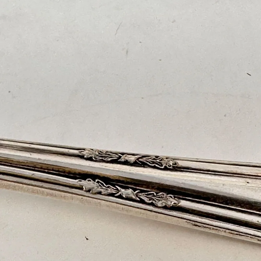 Wm Rogers & Son AA Silverplate Fair Oak Berry Serving Fork Antique 1913 Flatware